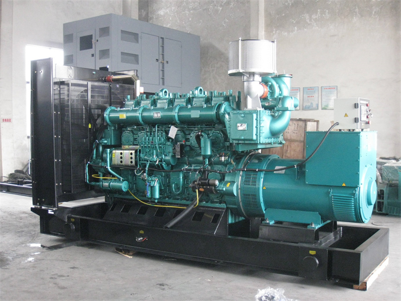 潍城200KW 柴油发电机的油耗是多少?