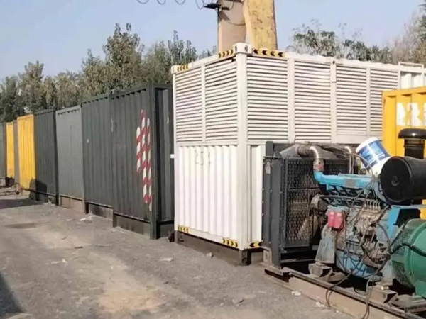 潍城200KW柴油发电机机组每小时油耗是多少？